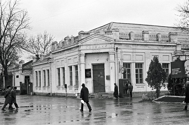 r001 212